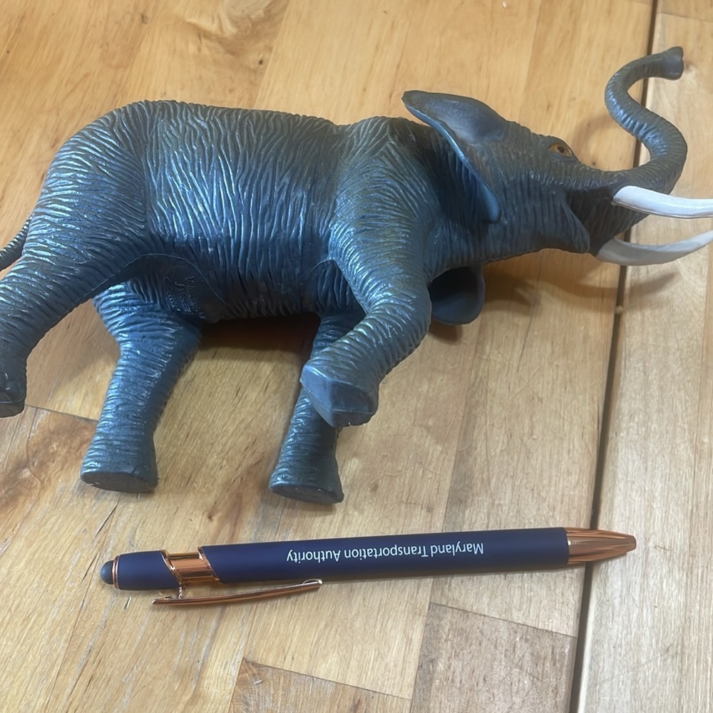 10/$10 Vintage 90s Beautiful Textured Toy Elephant - Picture 7 of 7